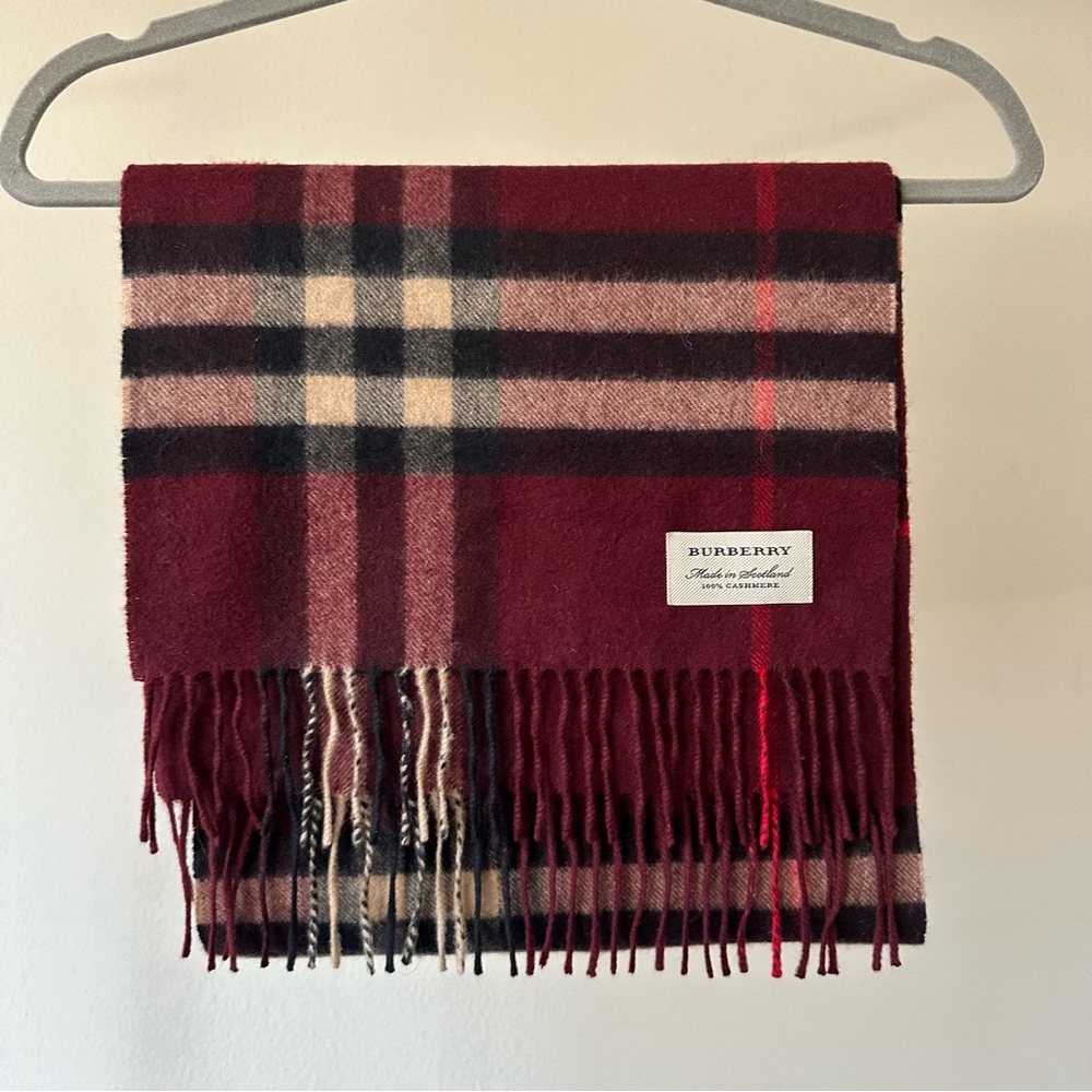 NEW Burberry Classic cashmere scarf classic plaid maroon mulberry red heritage